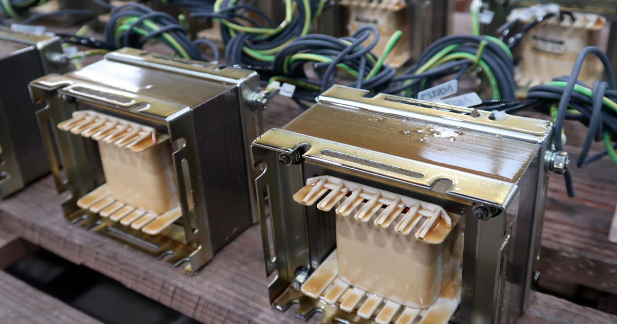 Single phase transformers